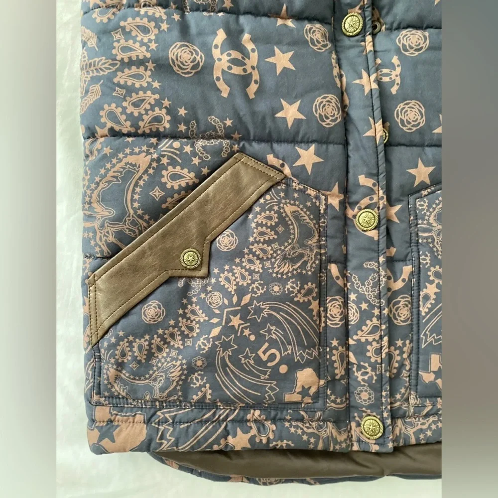 Chanel Paris Dallas Vest sz 36 - Picture 5 of 12
